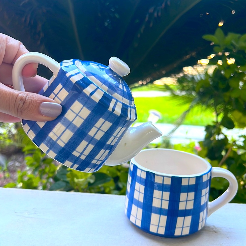 Vintage Single Teacup and Pot